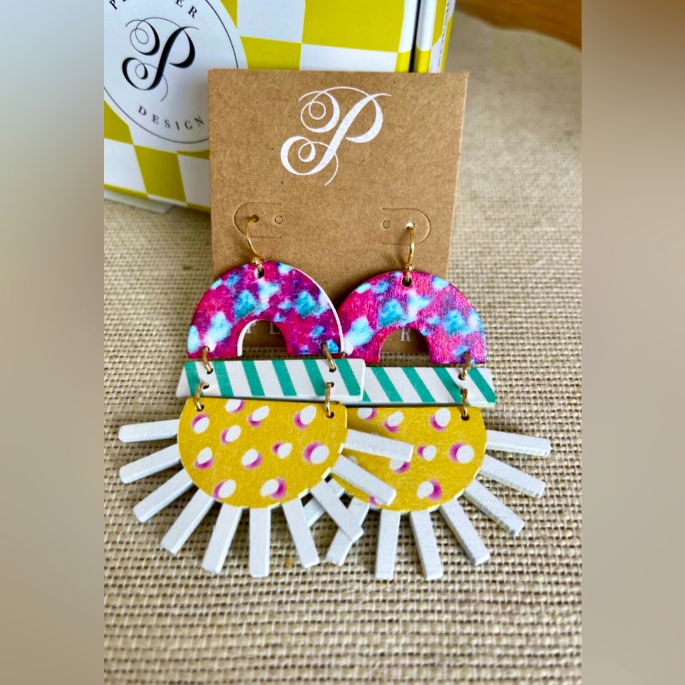 BNIB Plunder Gili Earrings